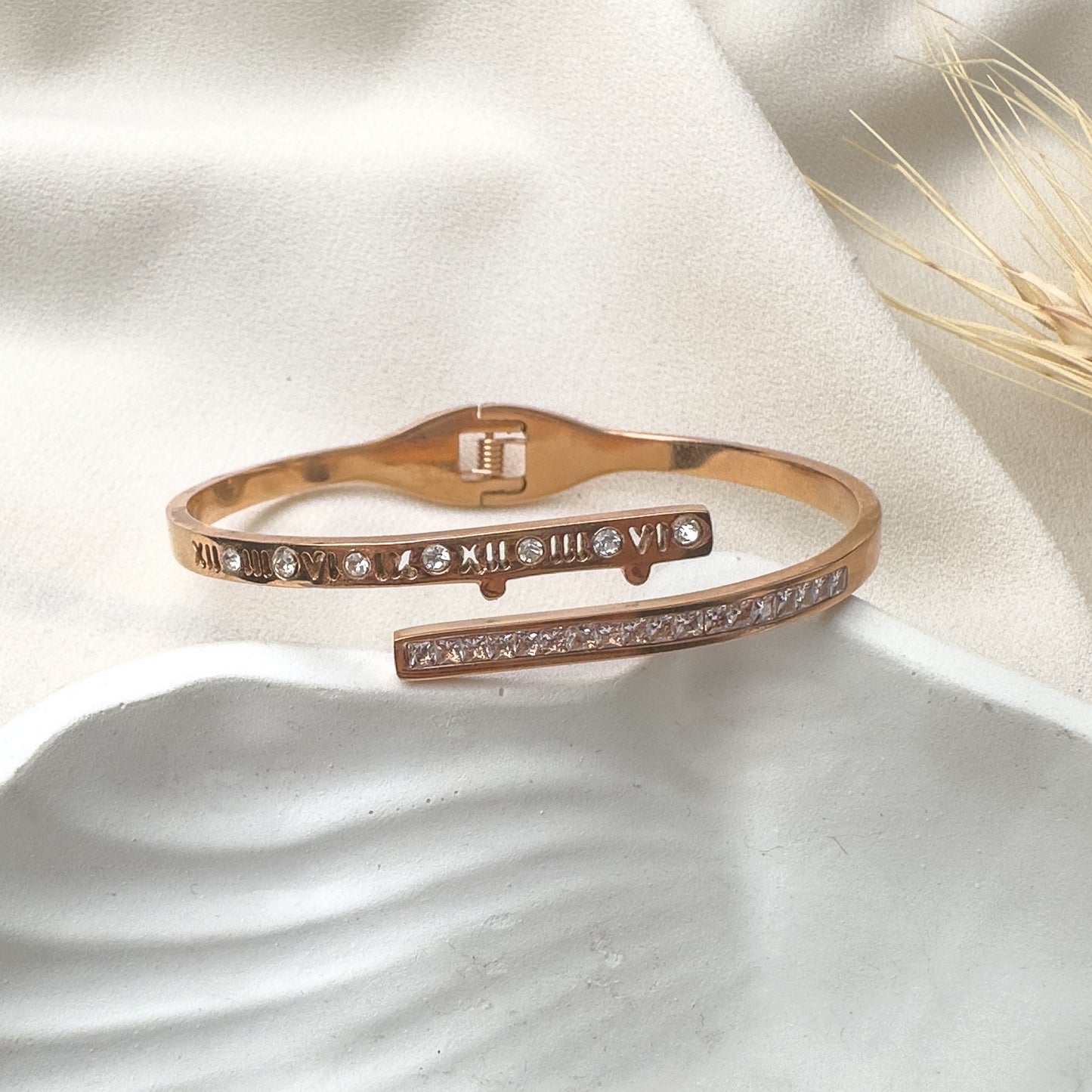 Tanesha Bracelet Band