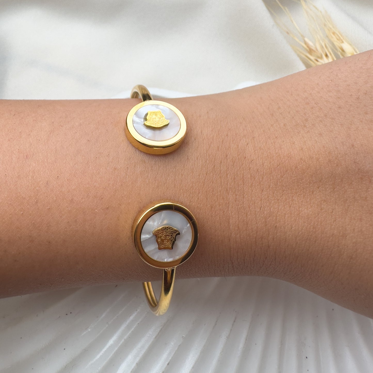 Taylor Cuff White