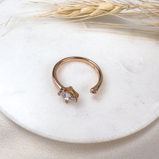 Crystal Clarissa Ring