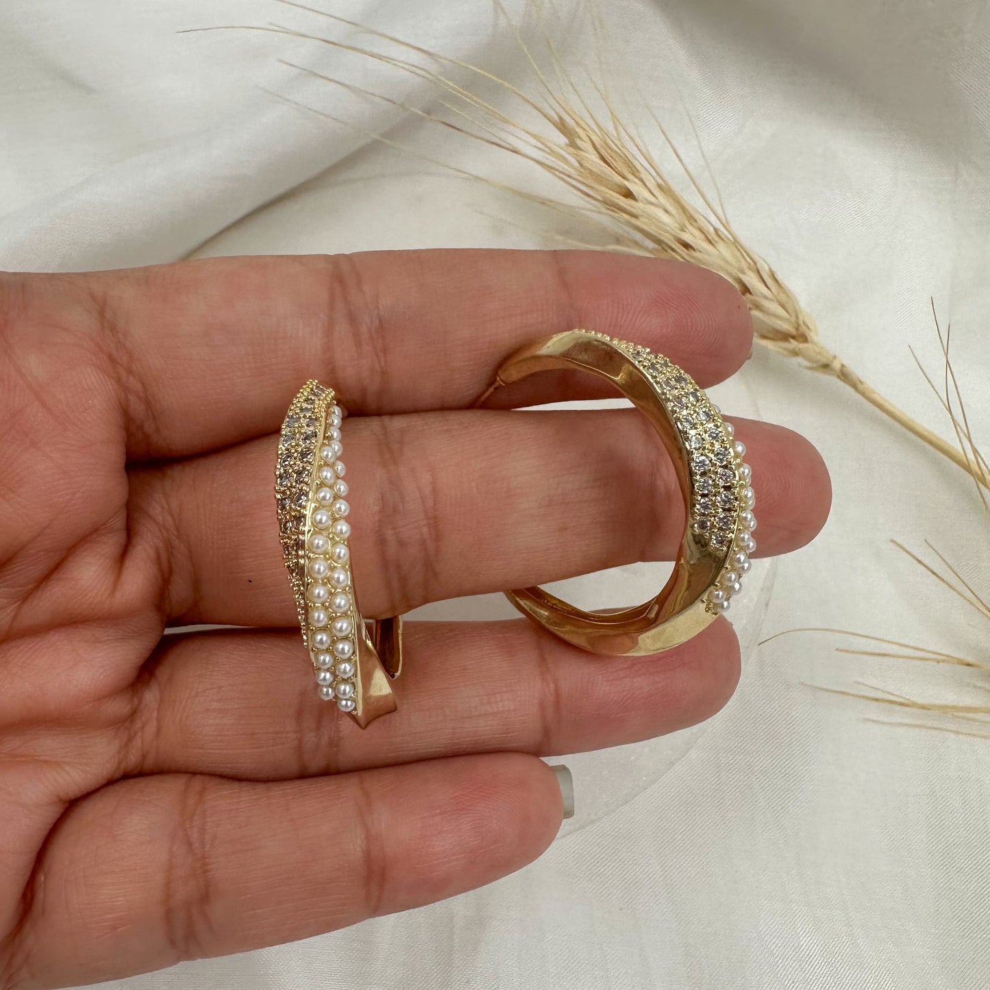 Kimmie Pearl Hoops