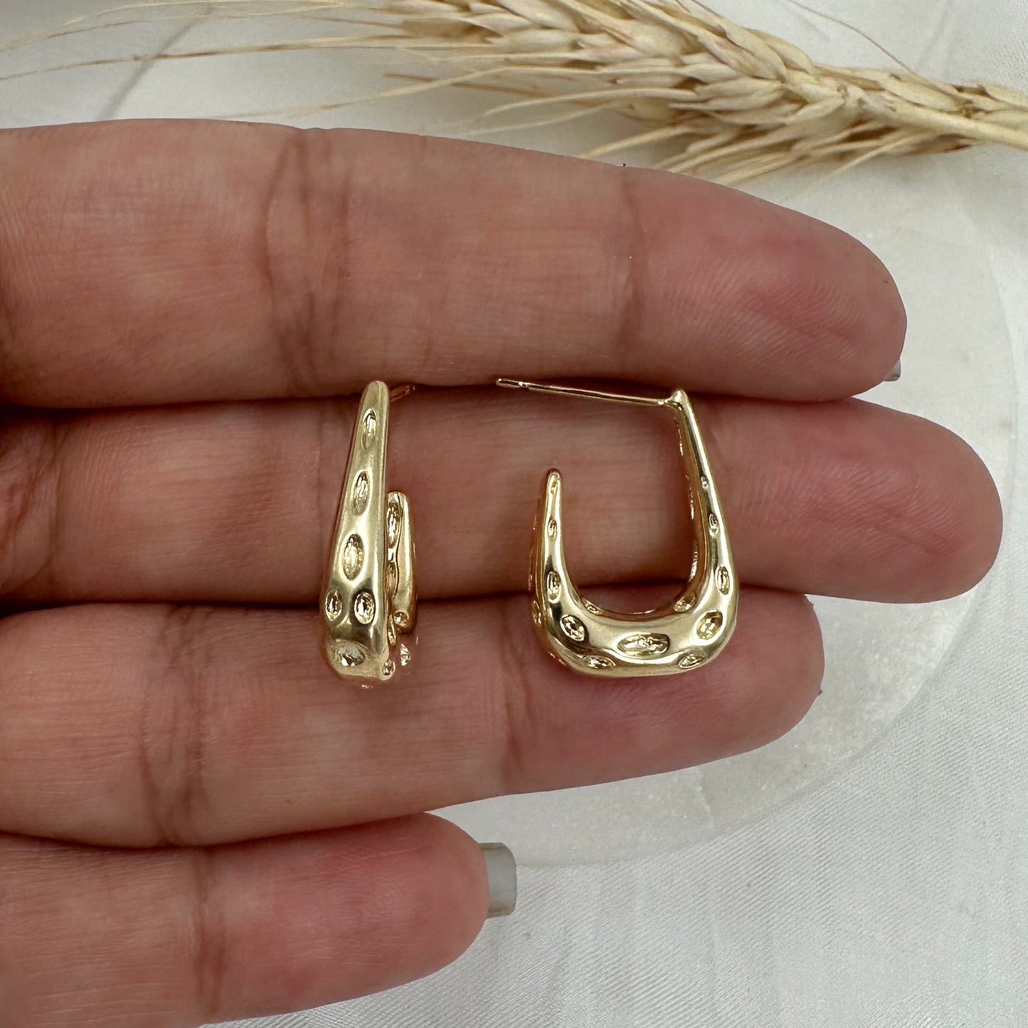 Amani Hoops