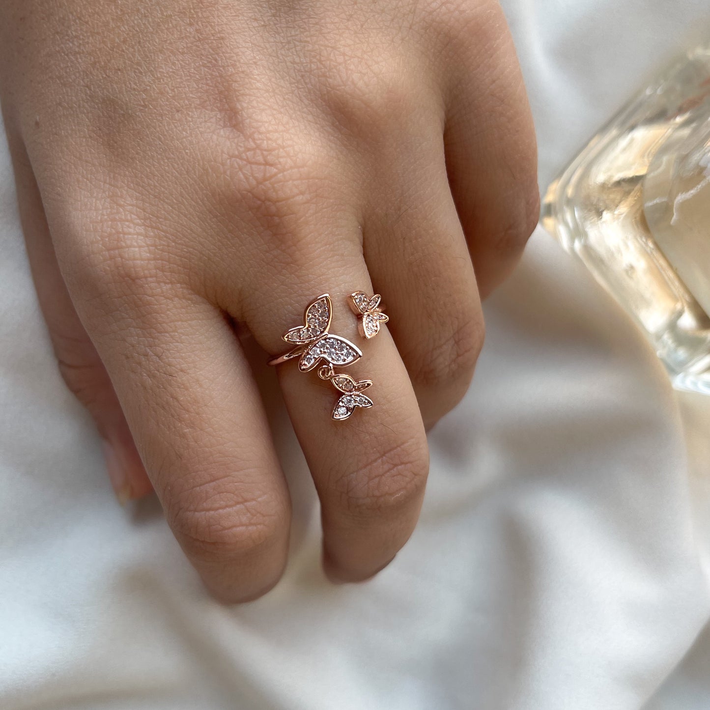 Jenna Butterfly Charm Ring (Rose gold)