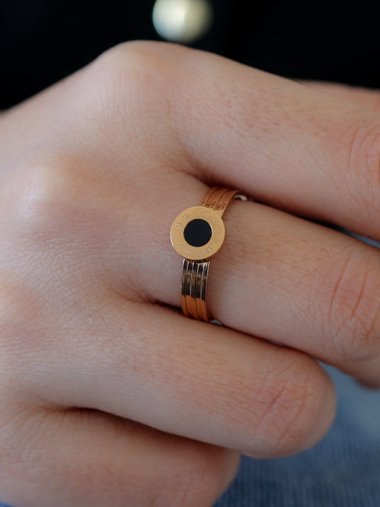 Black Roman Thick Band