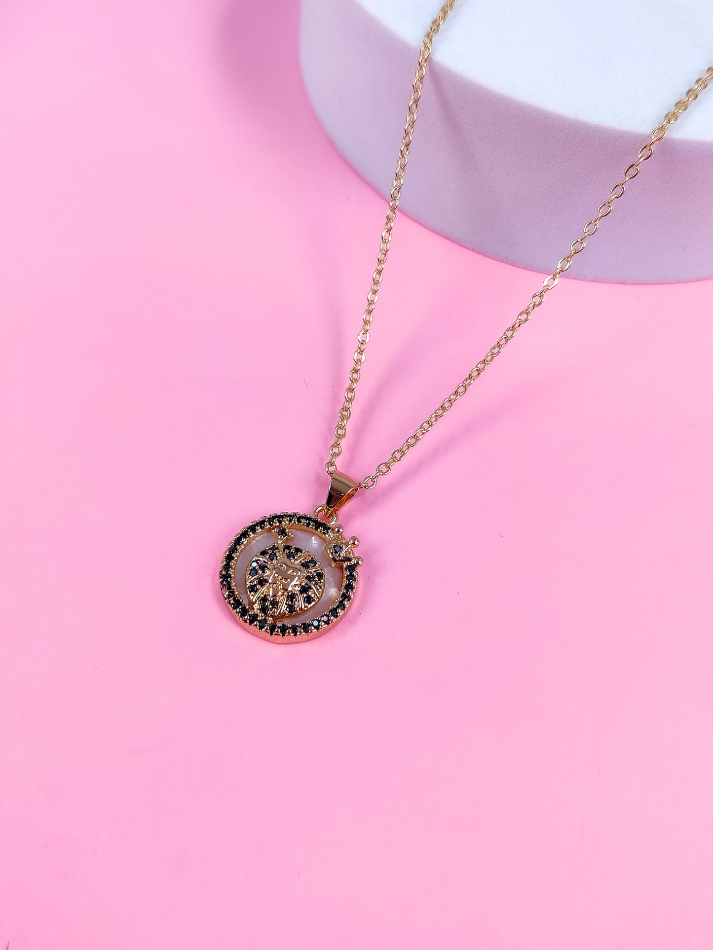 Ellie Zodiac Necklace (Leo)