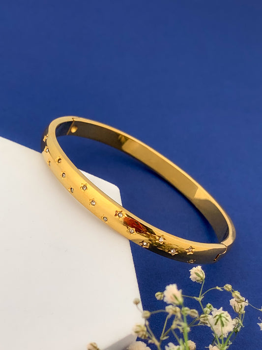 Estella Bracelet Band