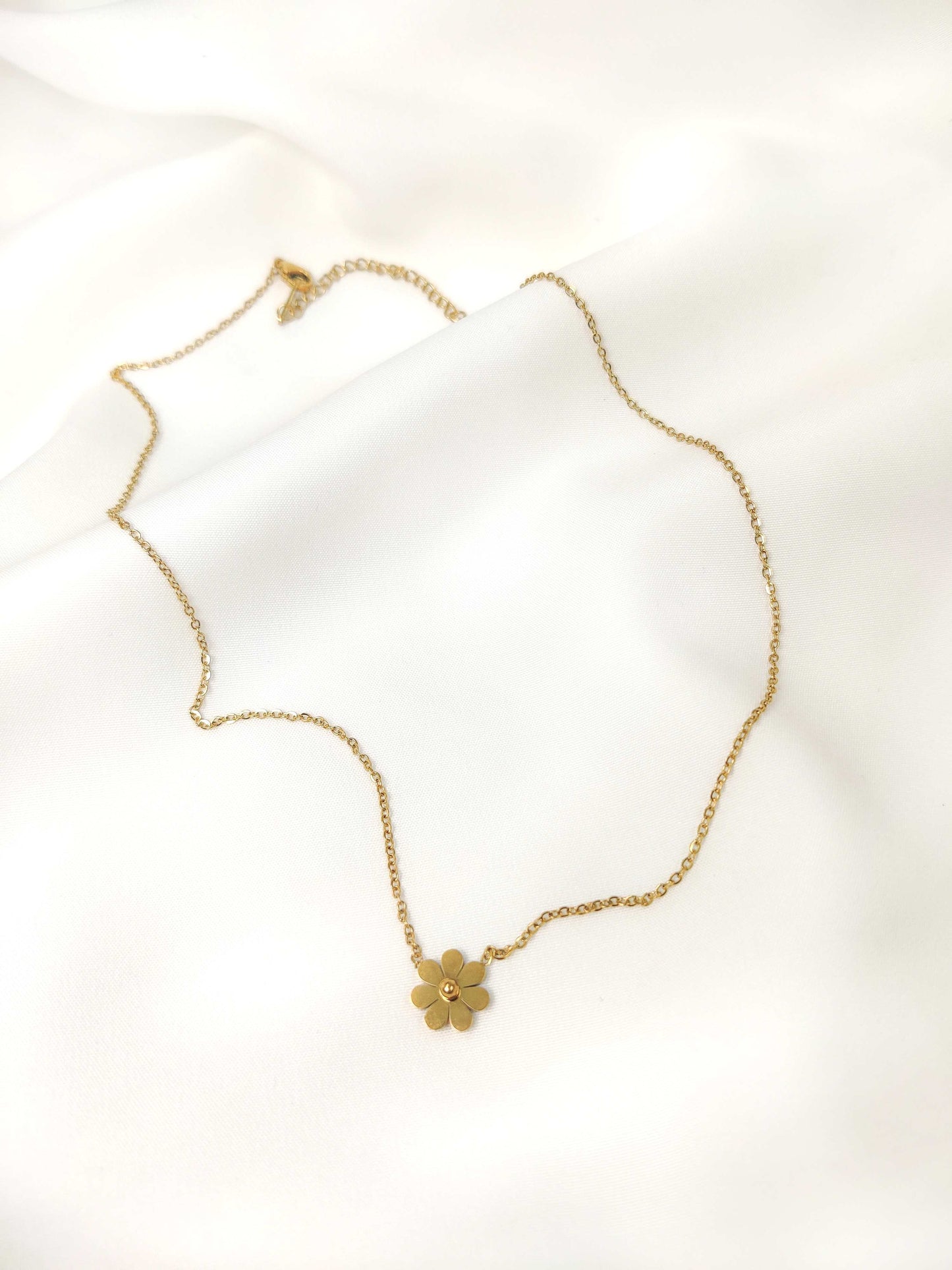 Golden Daisy Necklace