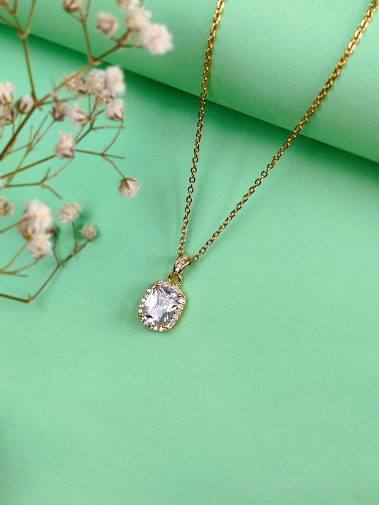 Donna Solitaire Necklace