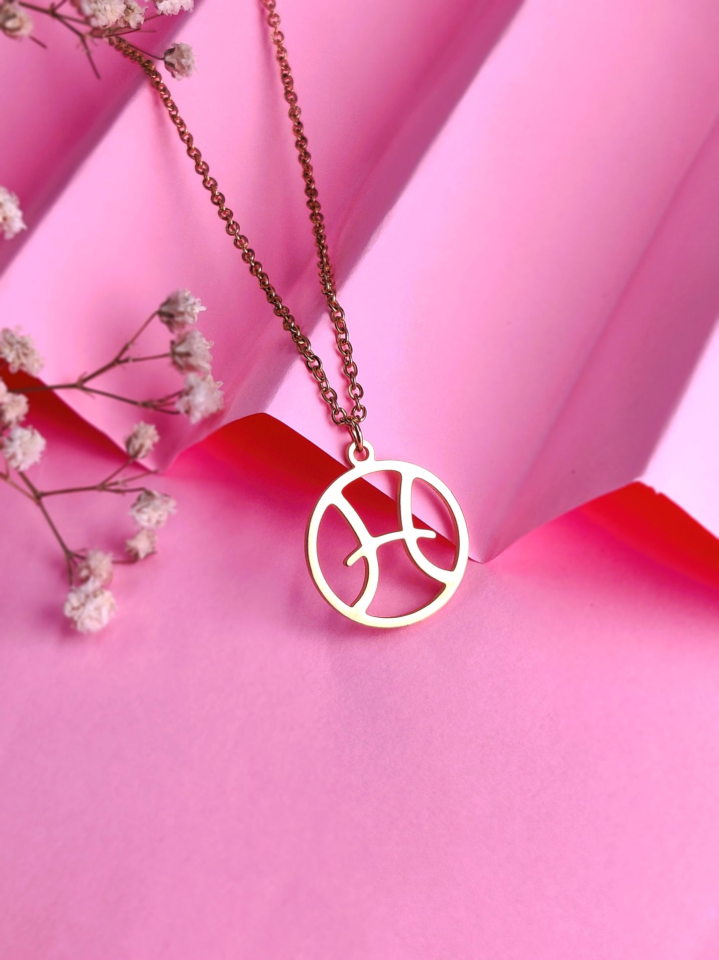 Gold Zodiac Necklace (Pisces)