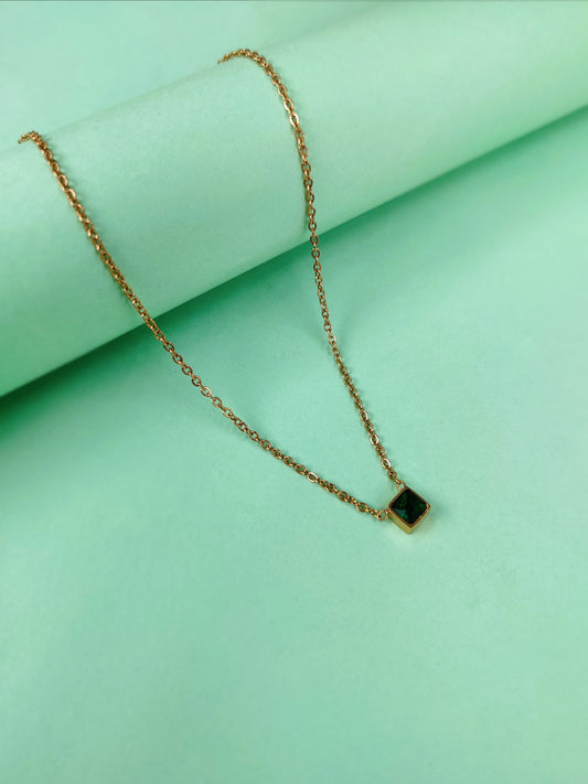 Dusky Gleam Necklace