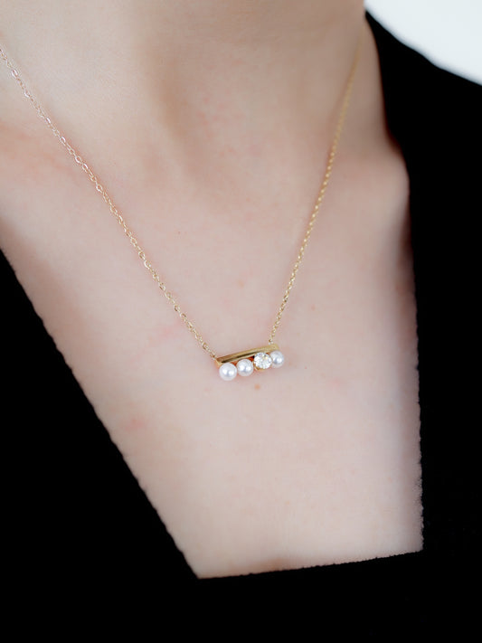 Elysian Pearl Necklace (Gold)