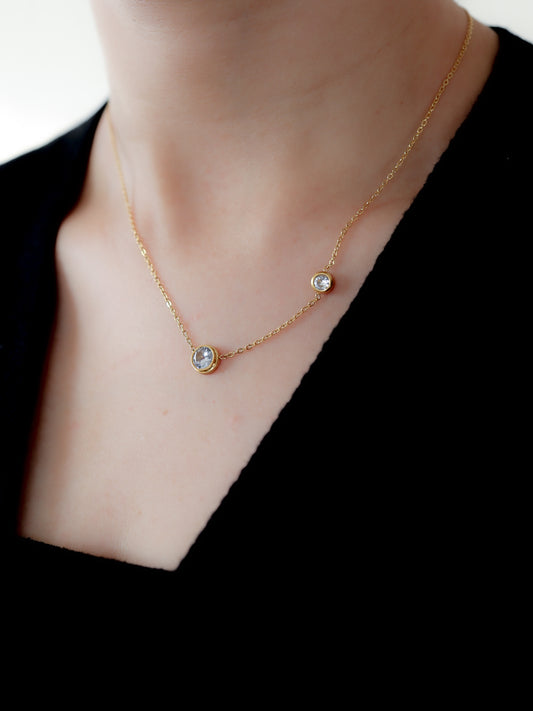 Solitaire Glow Necklace(Gold)