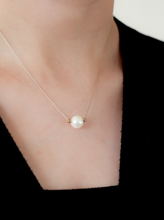 Classic Pearl Necklace