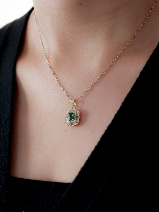 Emerald Radiance Pendant Necklace