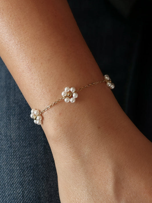 White Daisy Bracelets