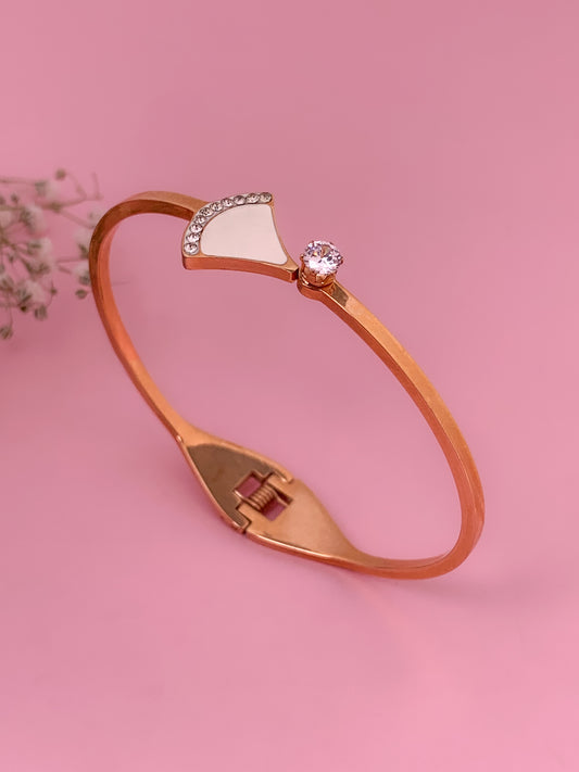 White Cassy Bracelet Band