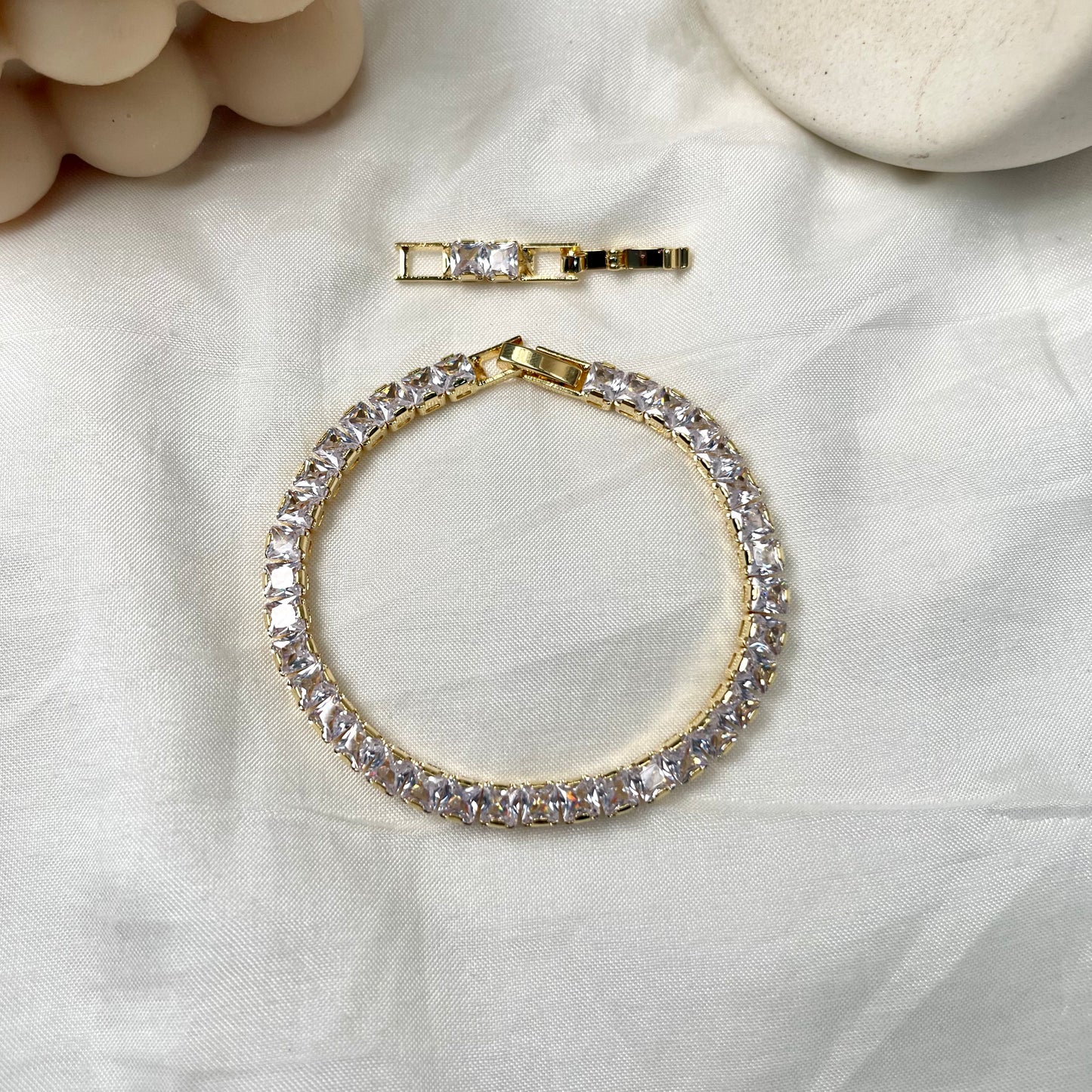 Becca Tennis Bracelet (Gold)