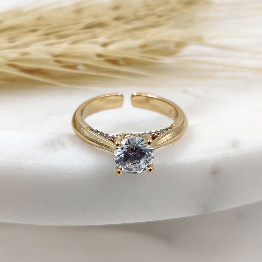 Queen Solitaire Ring