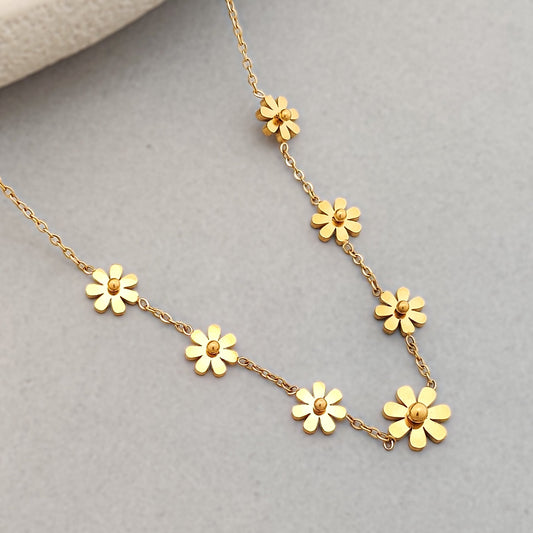Sara Flower Necklace