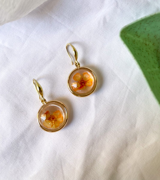 Gracie Dry Flower Earrings (Orange)