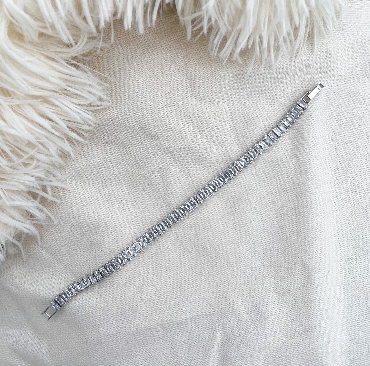 Cleo Crystal Tennis Bracelet (Silver)