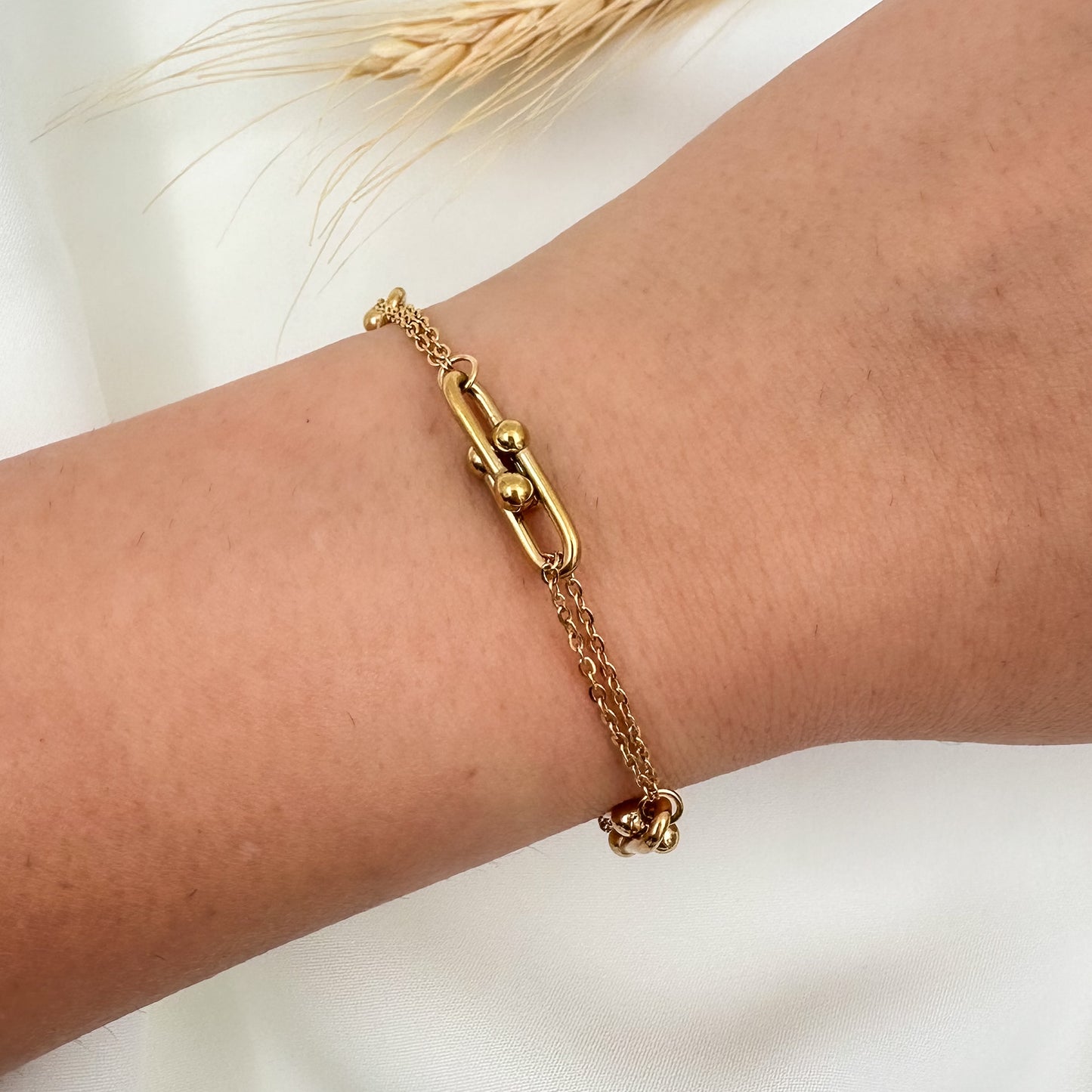 Gold Interlinked Bracelet