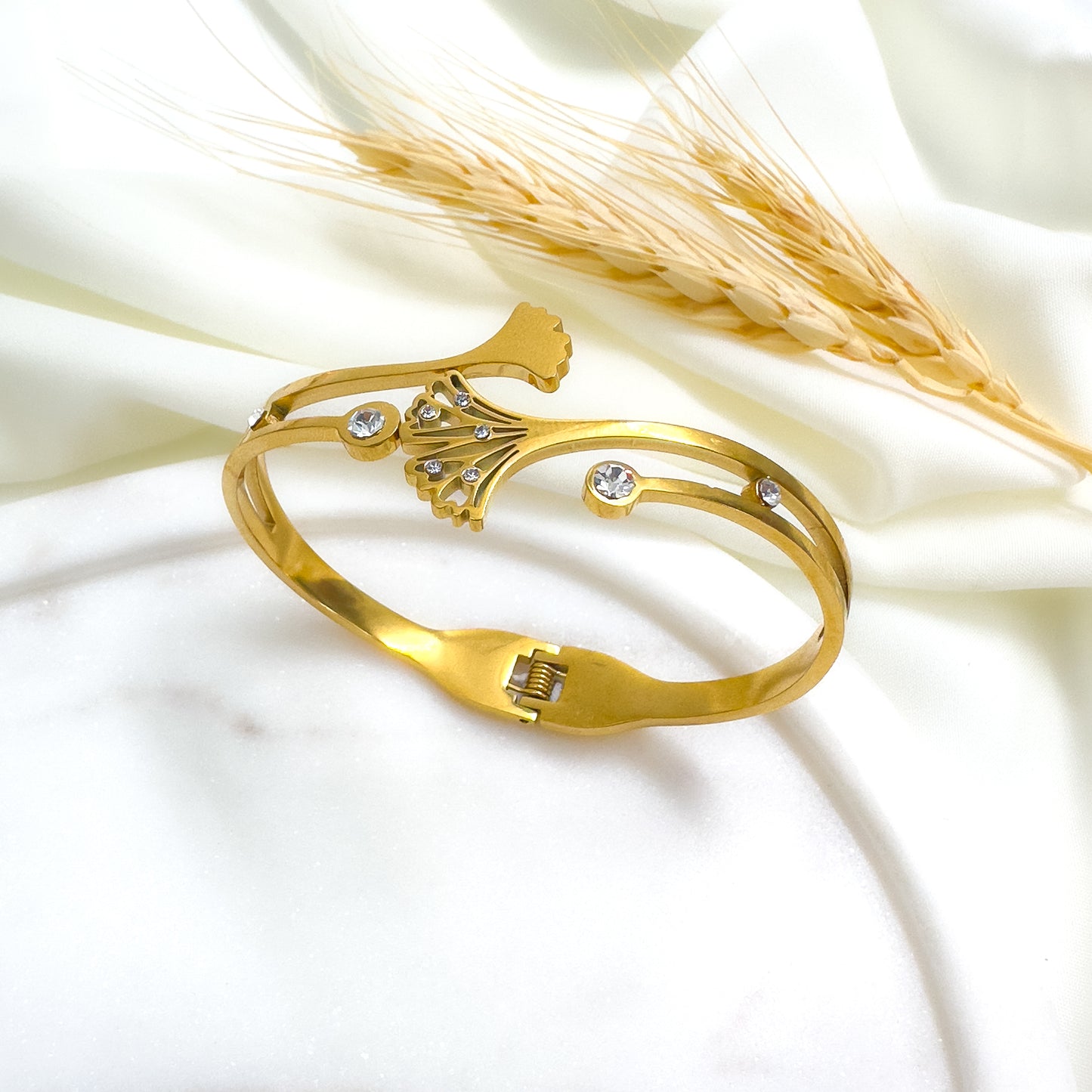 Mayra Bracelet Band(Gold)