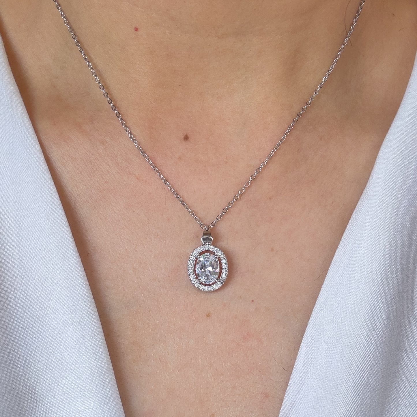 Samanda Solitaire Necklace