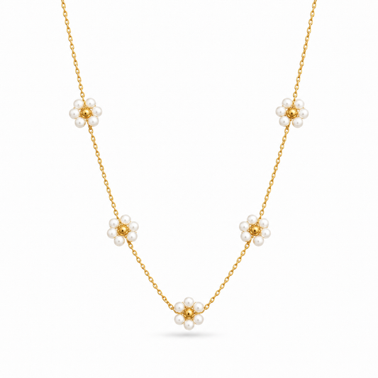 White Daisy Necklace