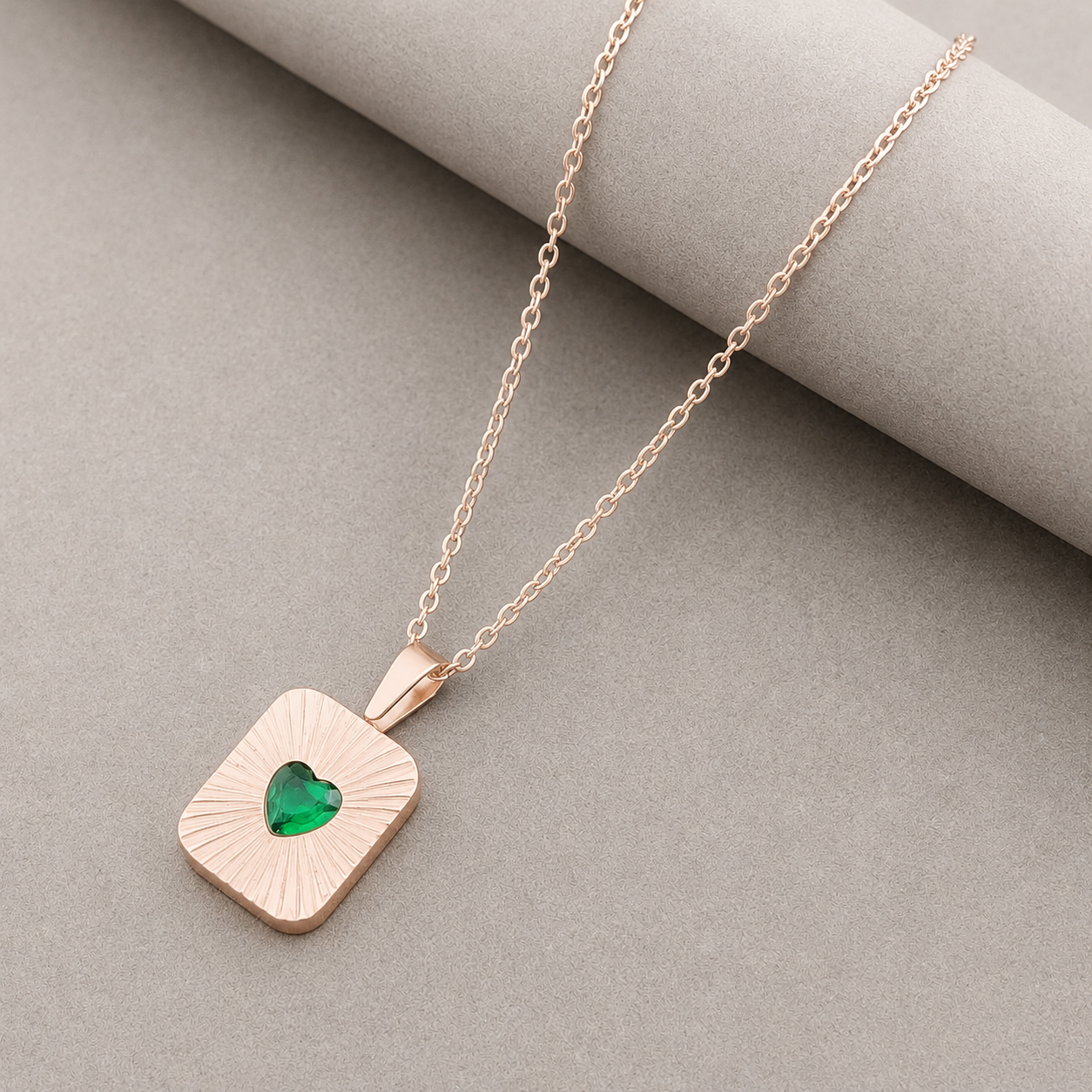 Emerald Heart Bar Necklace (Rose gold)