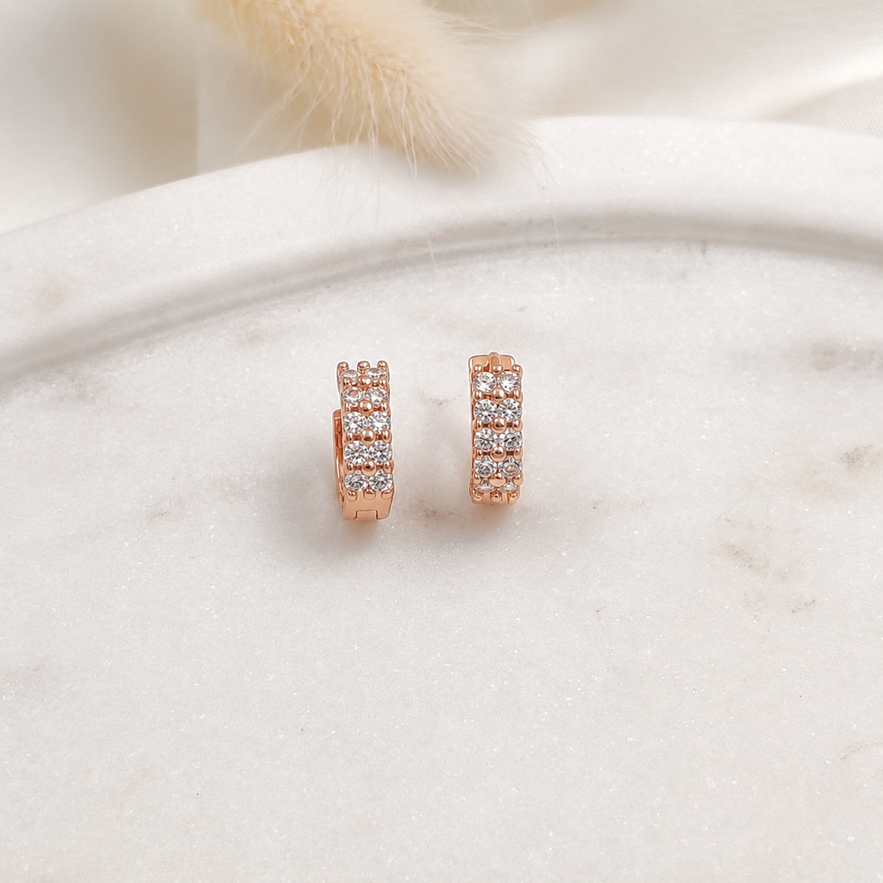 Cruzy Huggie Hoops