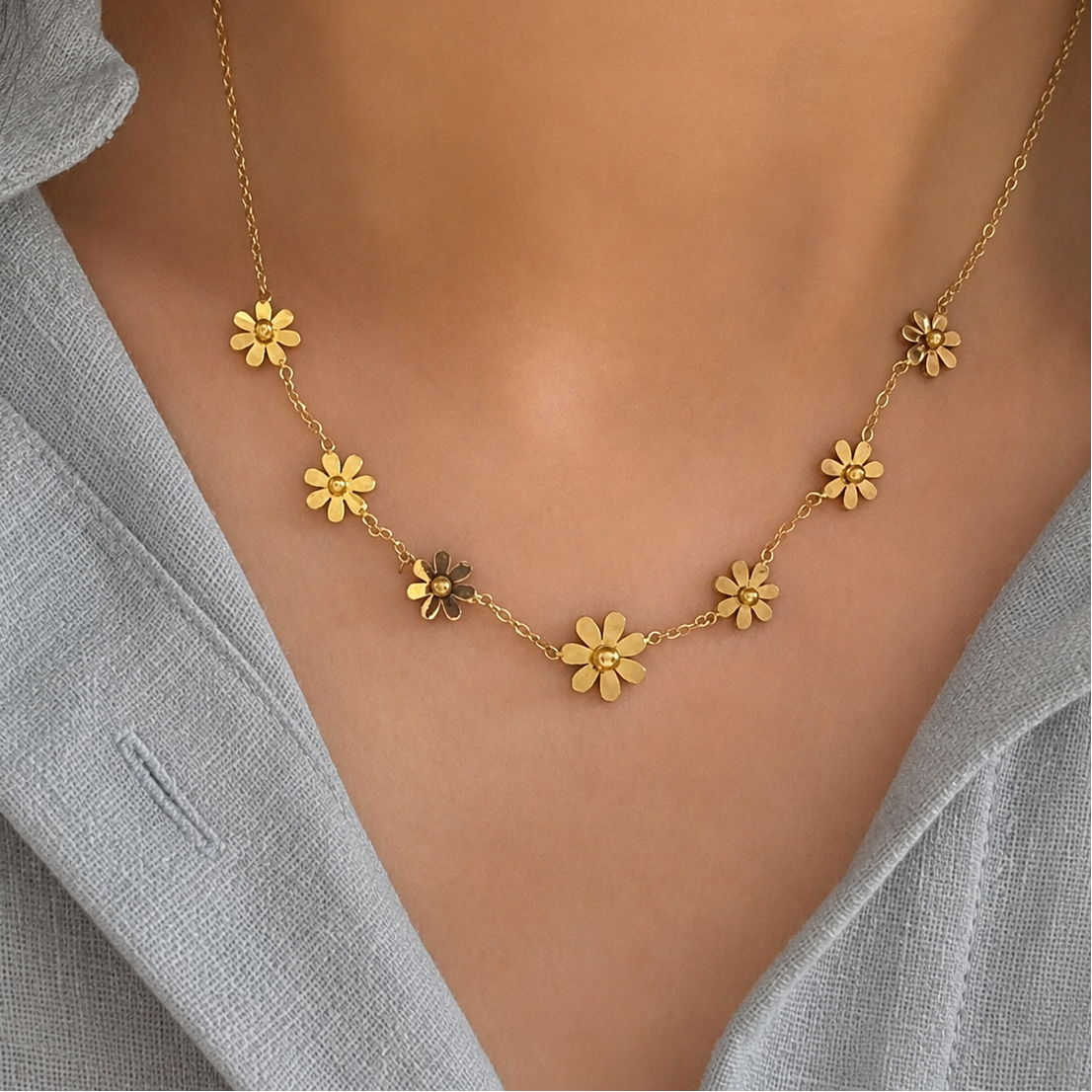 Sara Flower Necklace