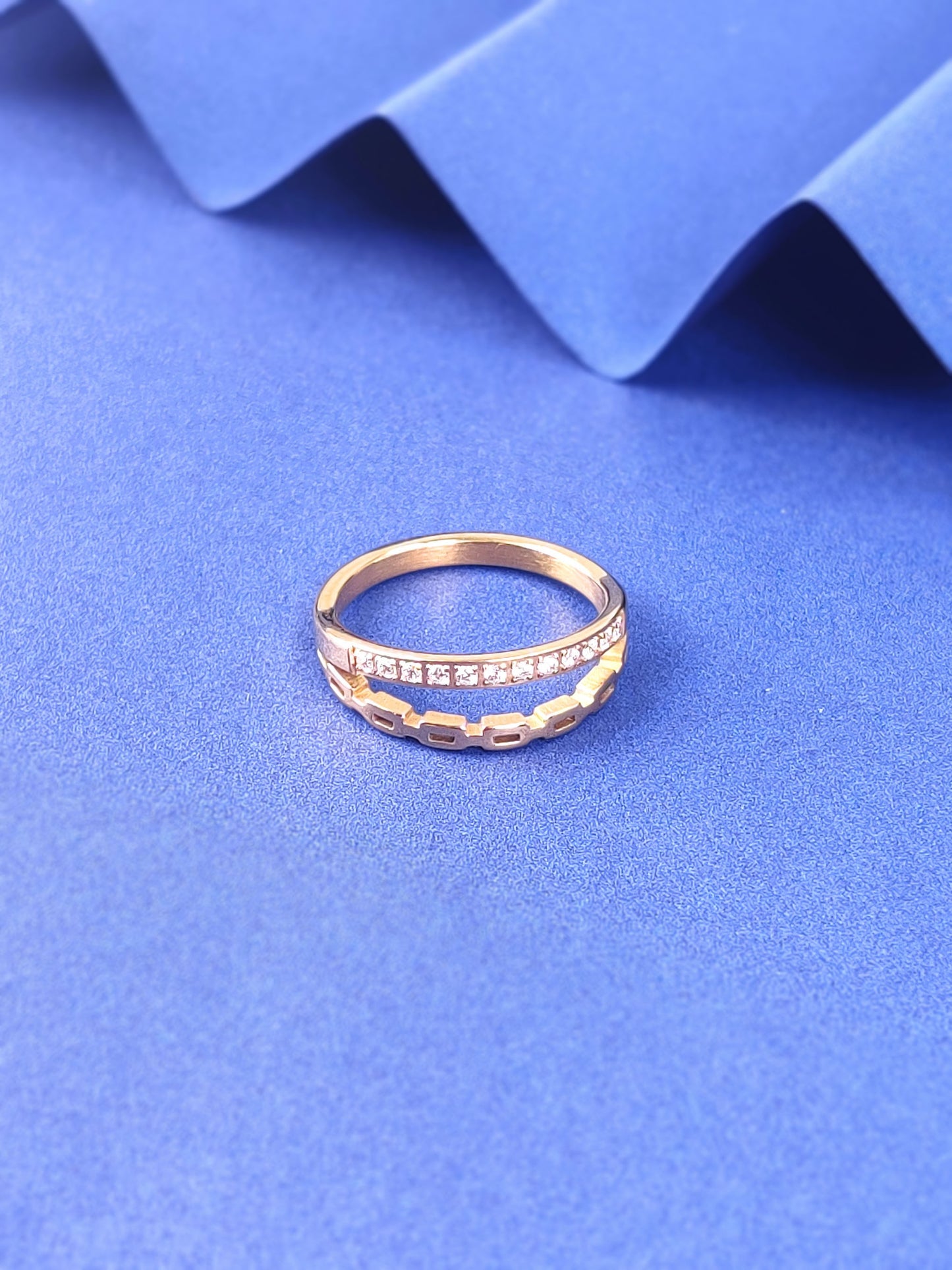 Crystal Link Ring