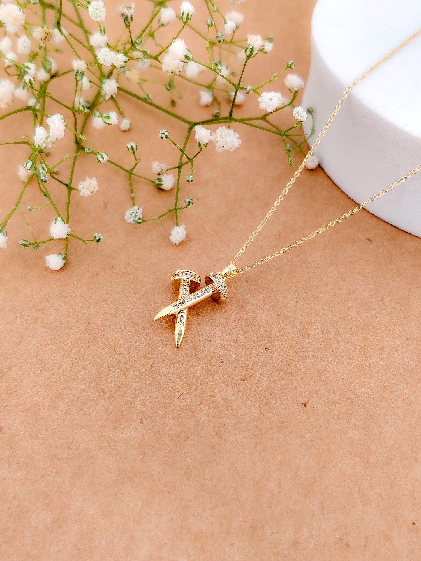 Crystal Nail Necklace (Gold)
