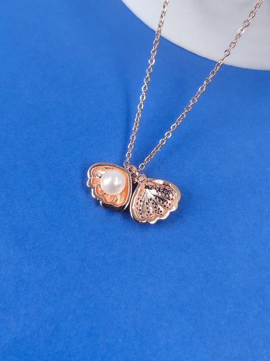 Crystal Pearl Shell Necklace