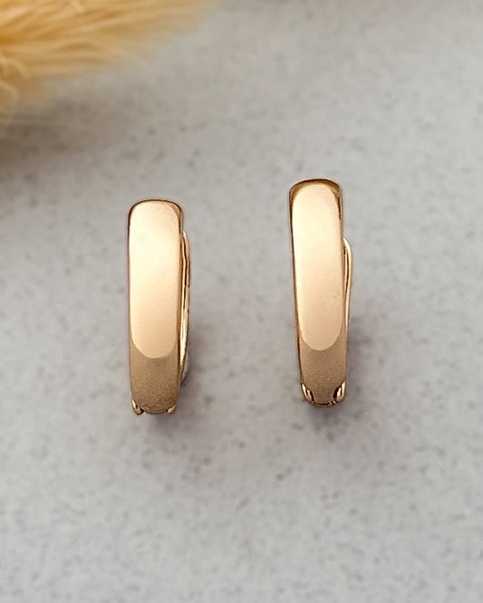 Lumi Huggie Hoops