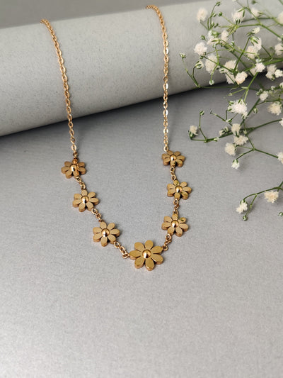Dana Flower Necklace