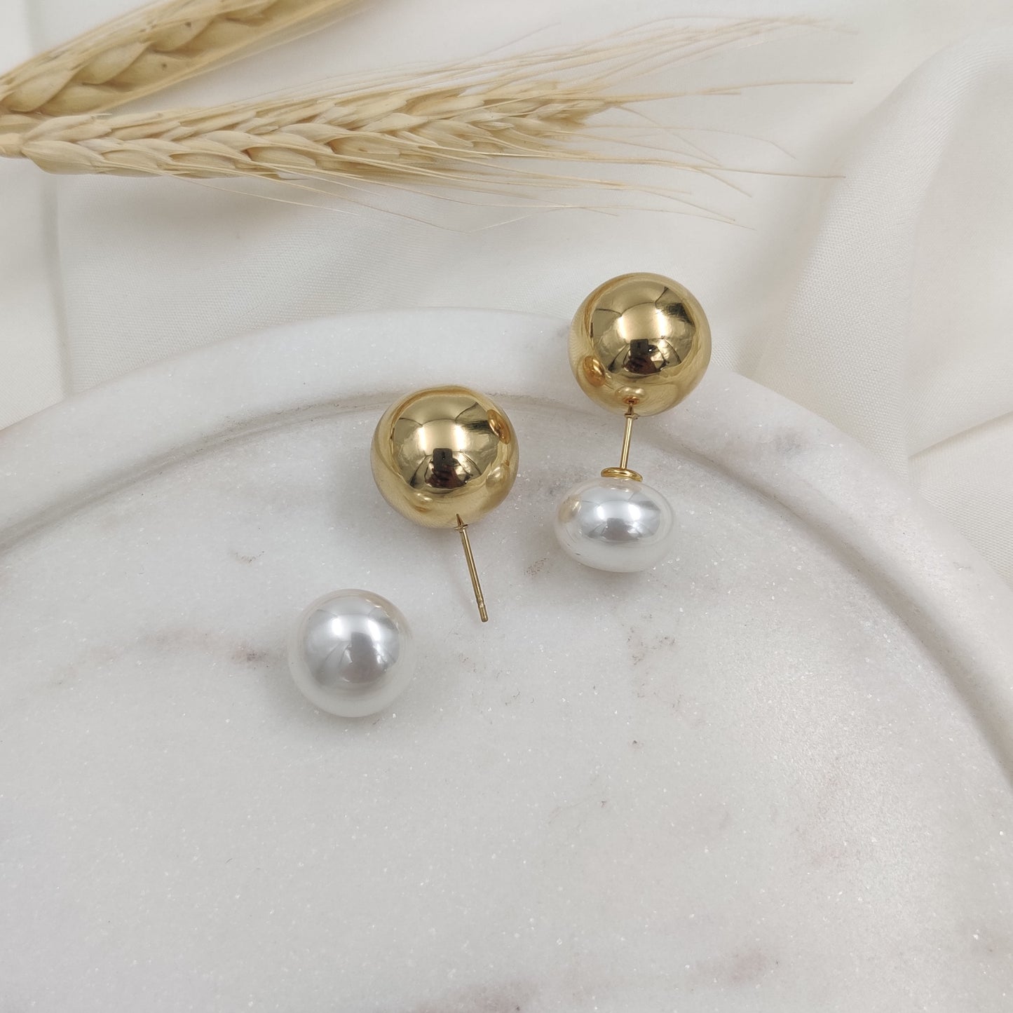 Pearl & Gold Studs Earrings