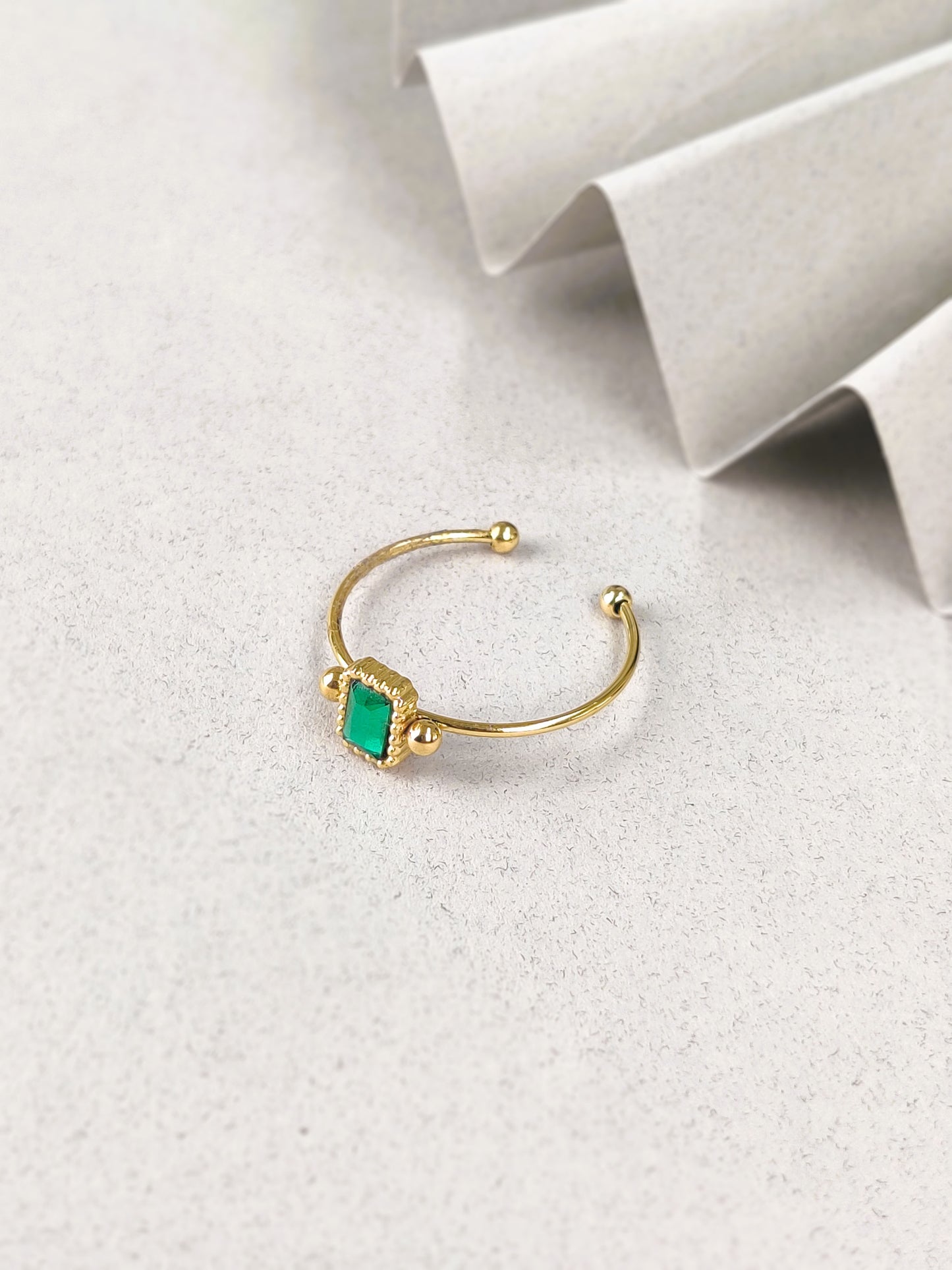 Emerald Juli Ring