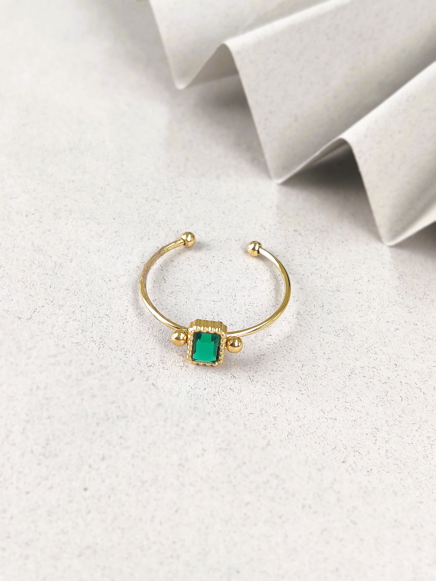 Emerald Juli Ring