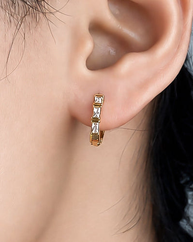 Luxe Link Huggie Hoops