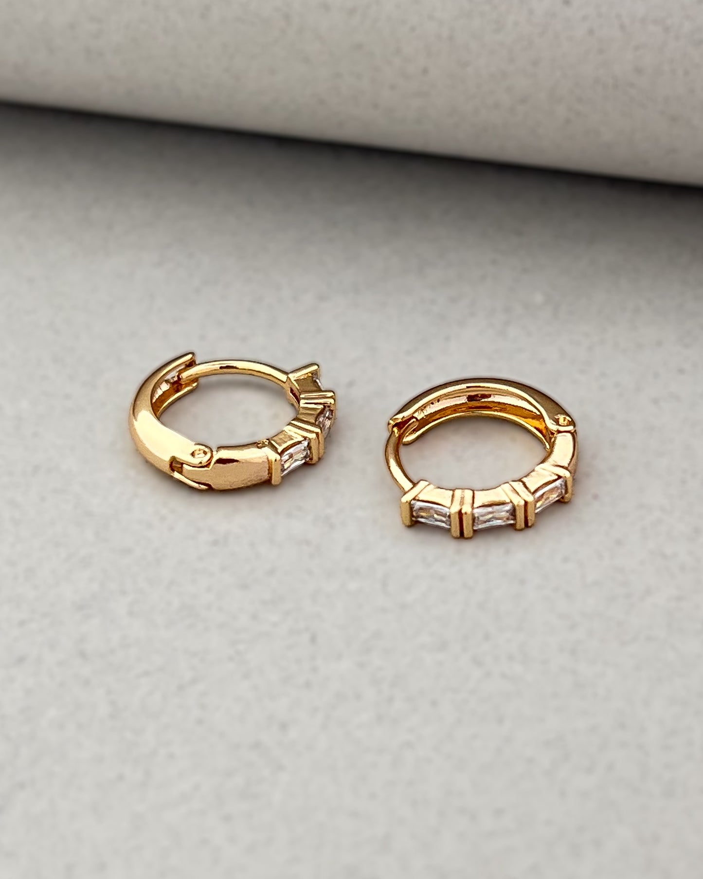 Luxe Link Huggie Hoops