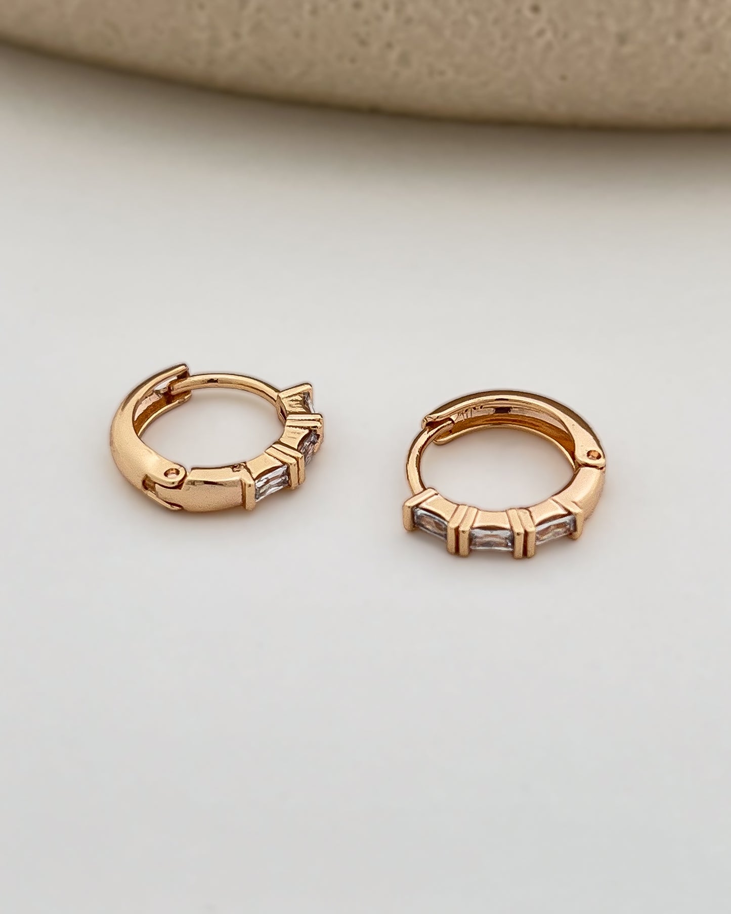 Luxe Link Huggie Hoops