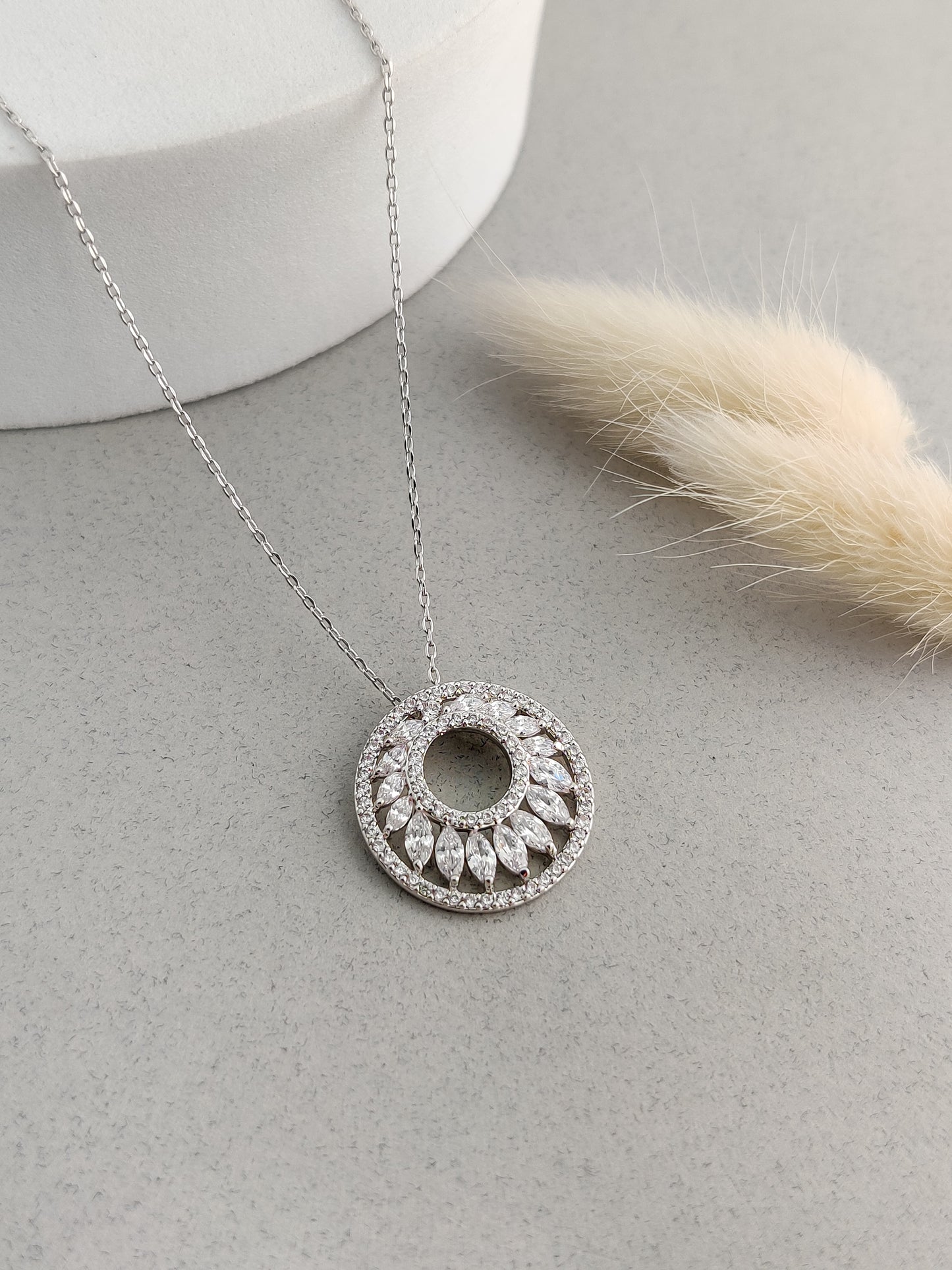 Hana Necklace