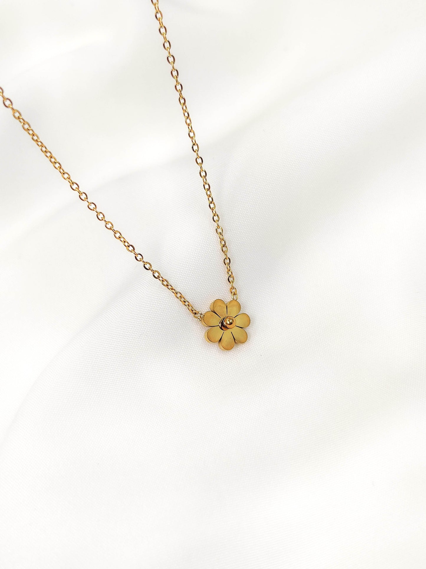 Golden Daisy Necklace