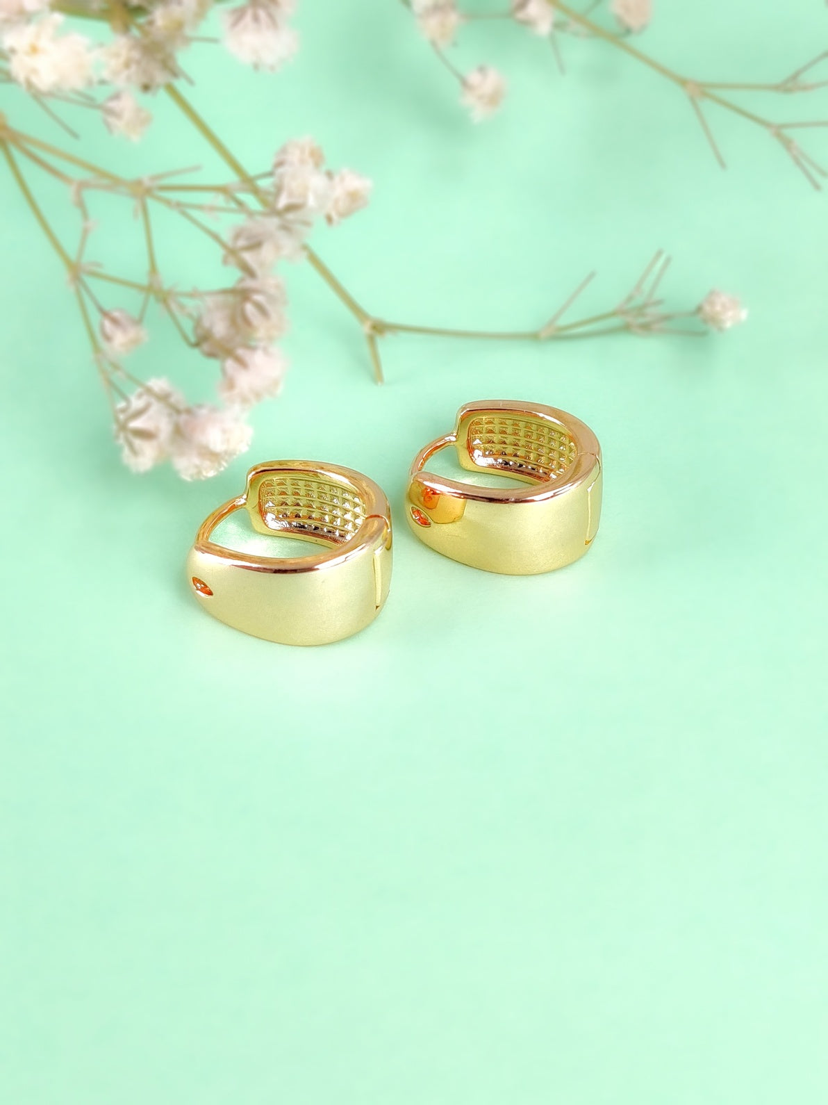Jamie Huggie Hoops