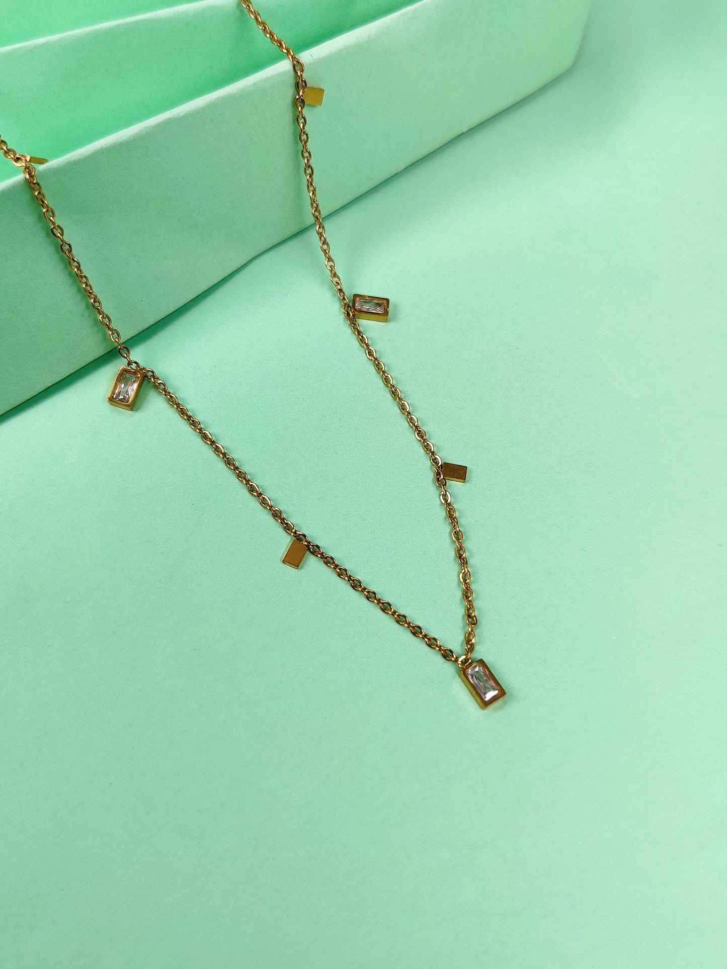 Twinkle Drap Necklace