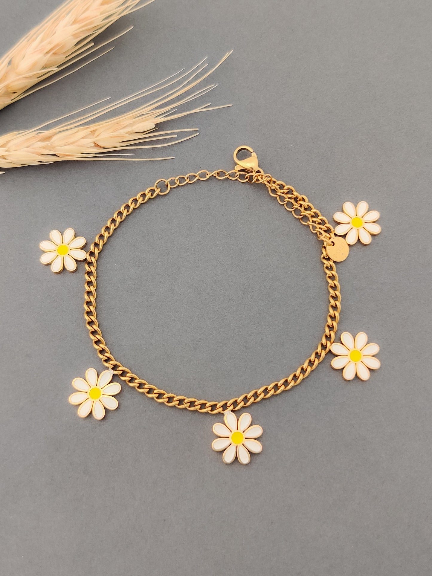 Flora whirl Charm Bracelet