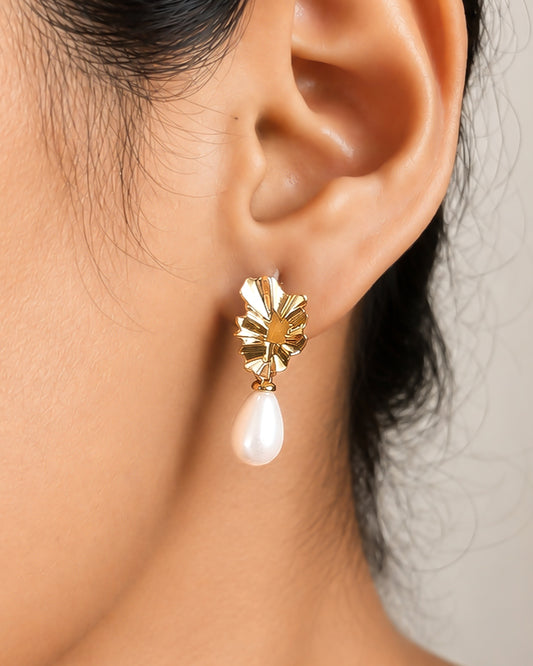 Pearl Bloom Huggie Hoops