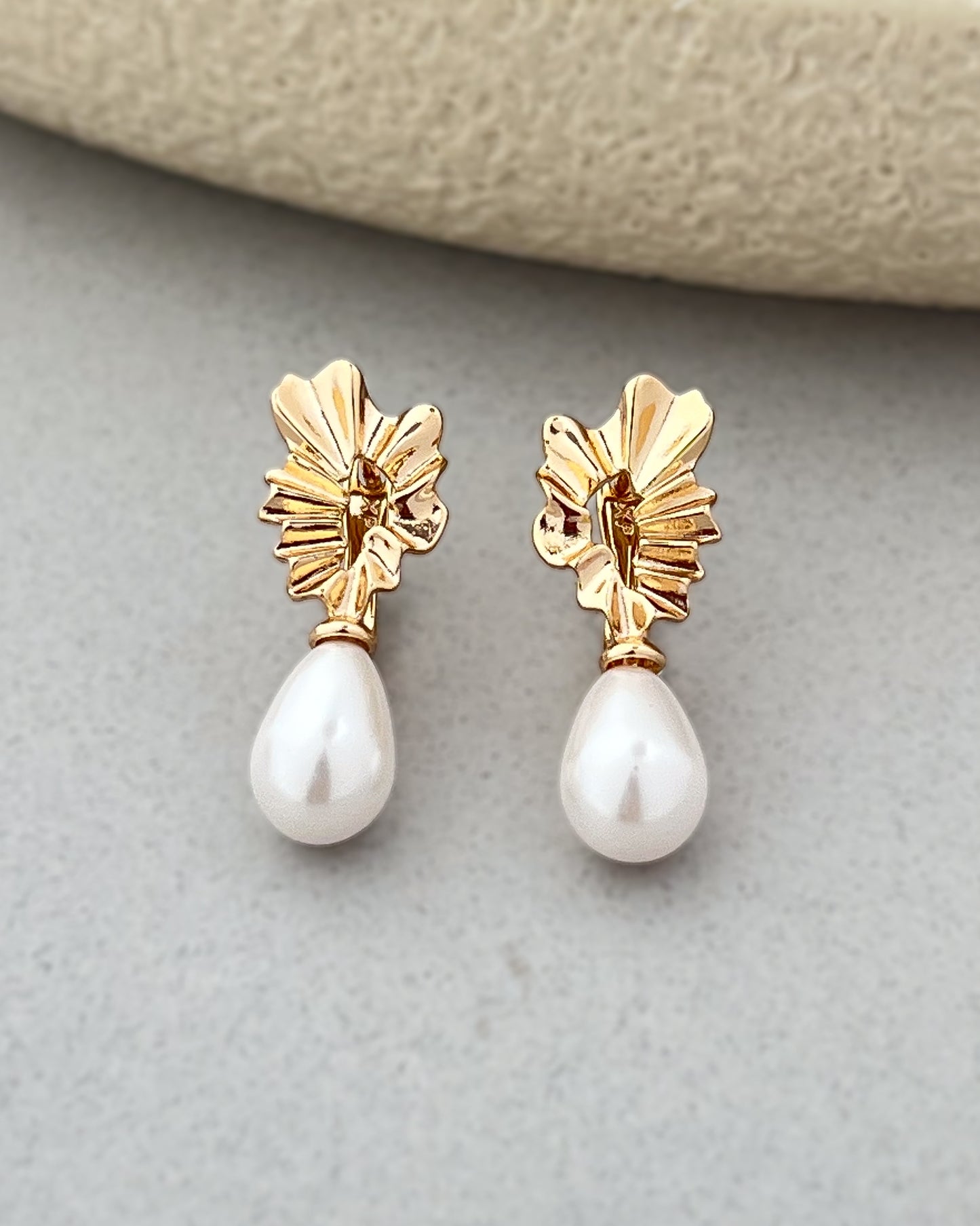 Pearl Bloom Huggie Hoops