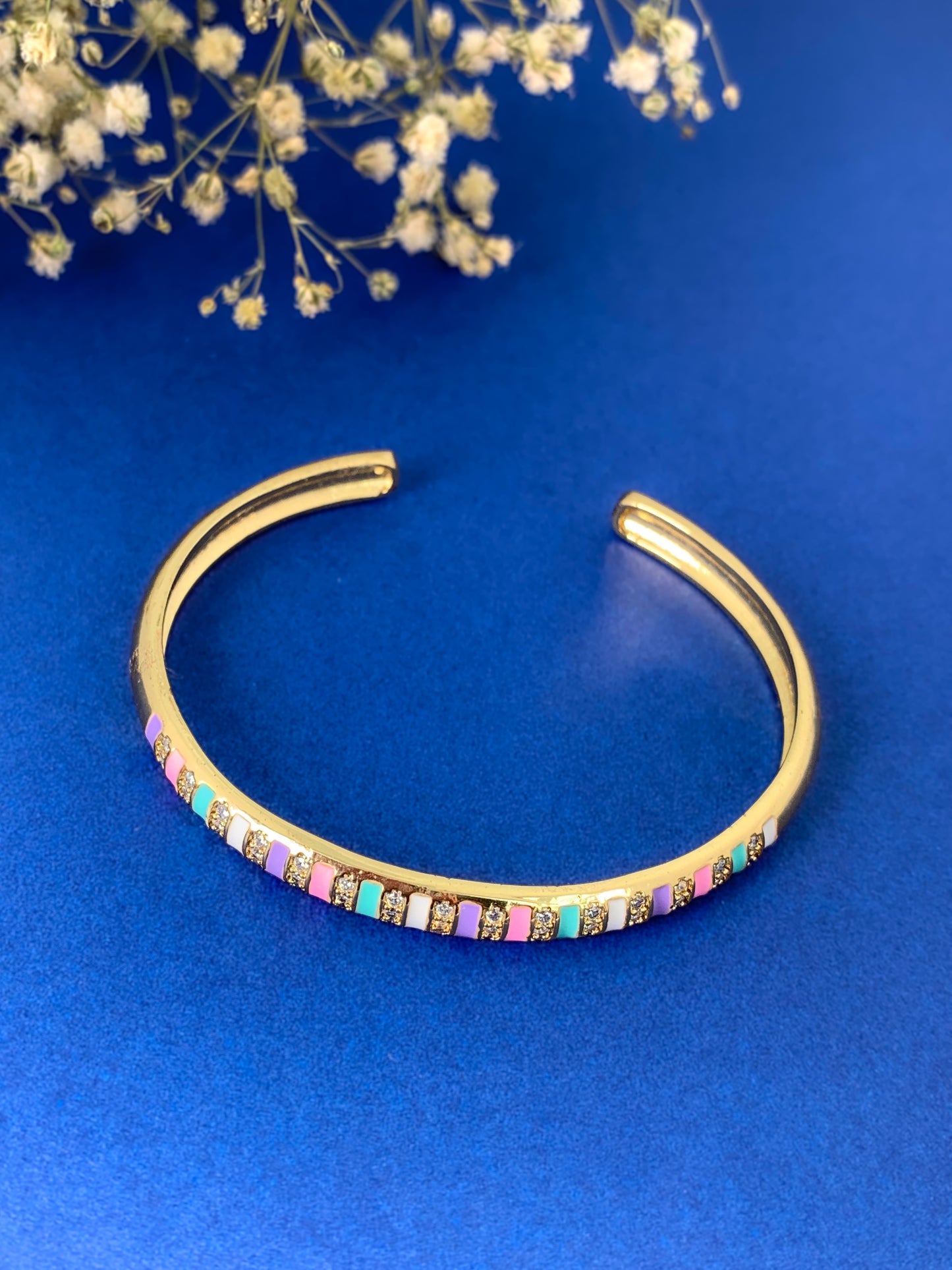 Multi Camillo Cuff